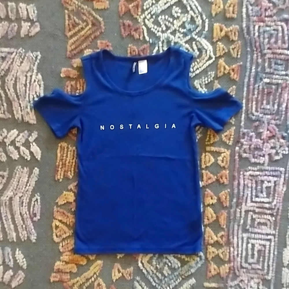 H&M Nostalgia Cold Shoulder Ribbed Tee